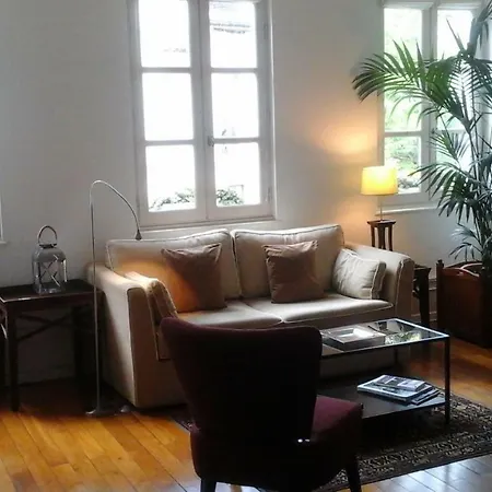 Beaune City Suite Apartamento *